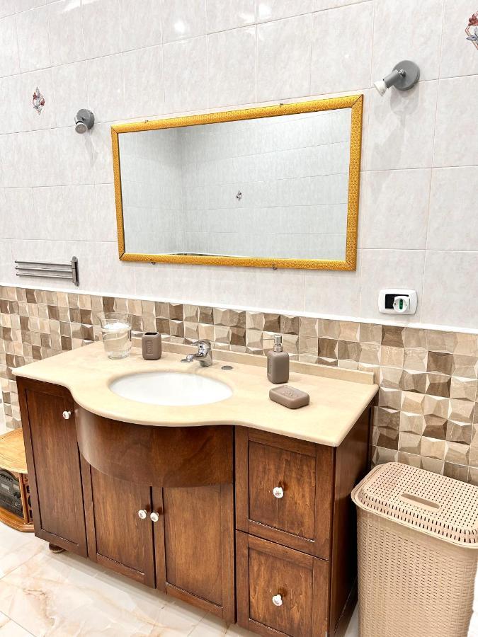 Casa Vacanze The Fortress Apartment เนเปิลส์ ภายนอก รูปภาพ