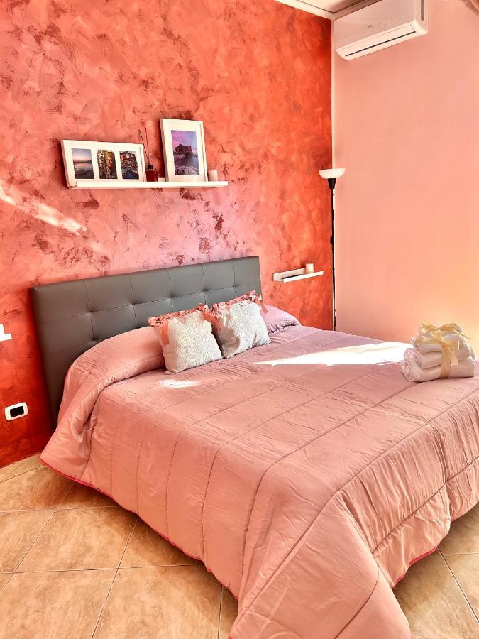 Casa Vacanze The Fortress Apartment เนเปิลส์ ภายนอก รูปภาพ
